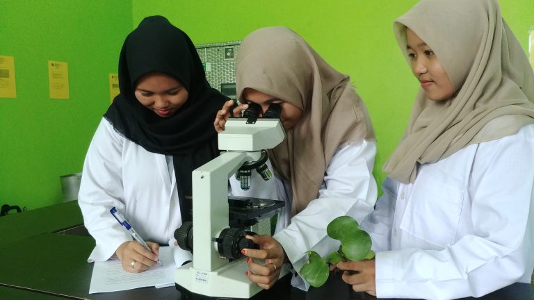 Laboratorium IPA Terpadu PENDIDIKAN IPA UNISLA